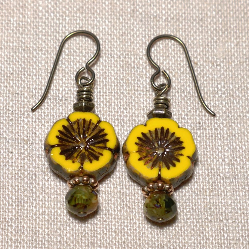 Hand Crafted Handmade Earrings Yellow Czech Glass Flower Hibiscus Earrin…